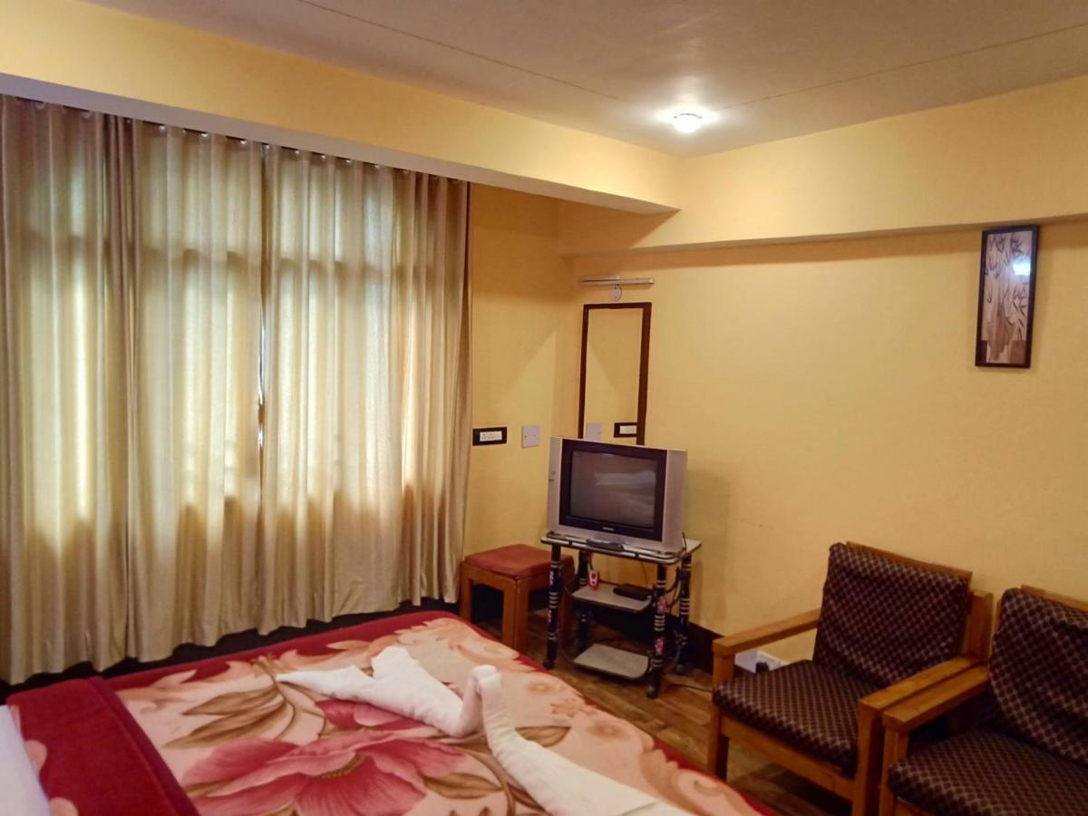 Hotel Anola 甘托克 外观 照片