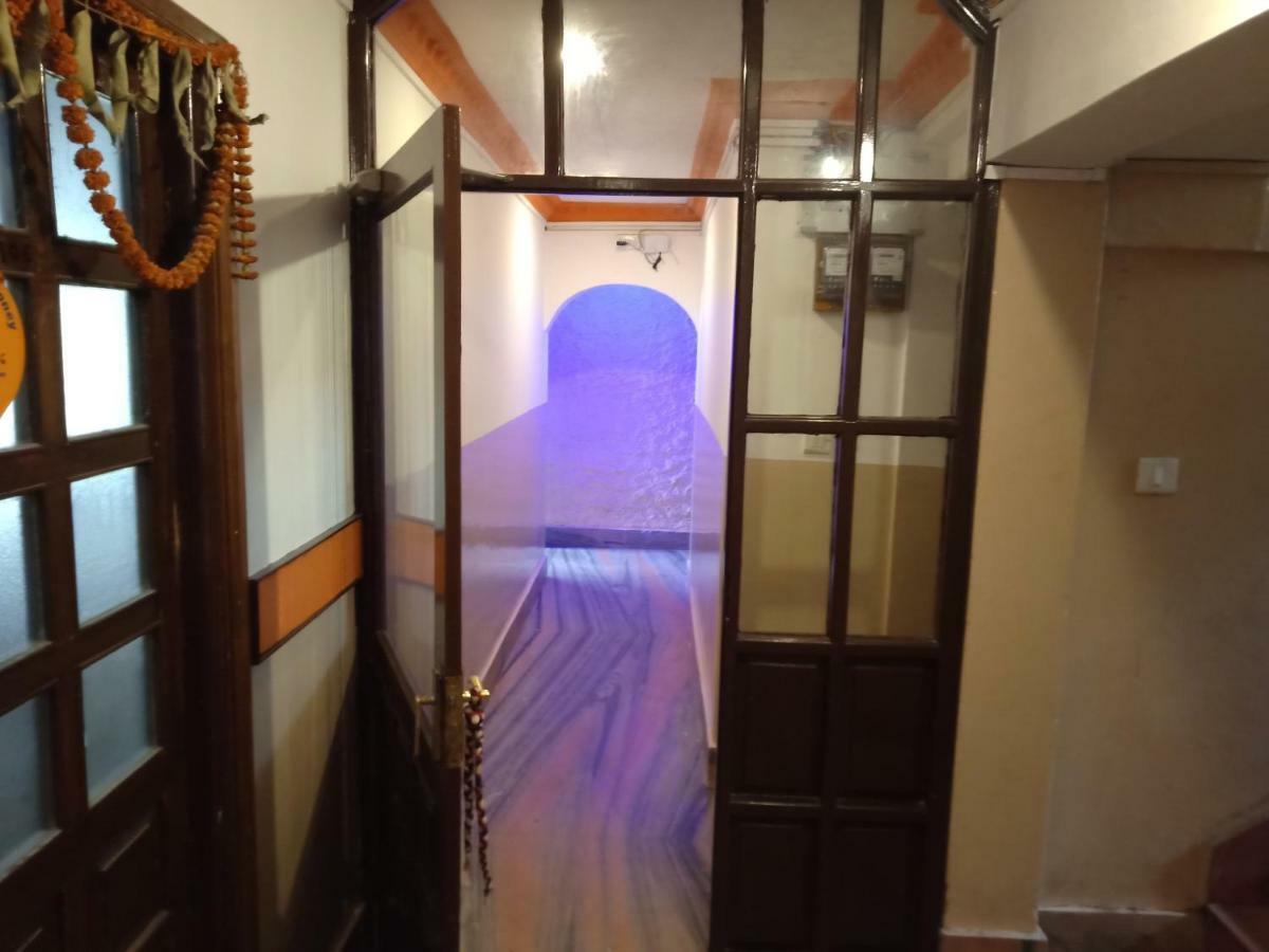 Hotel Anola 甘托克 外观 照片