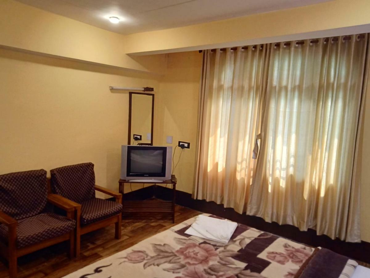 Hotel Anola 甘托克 外观 照片