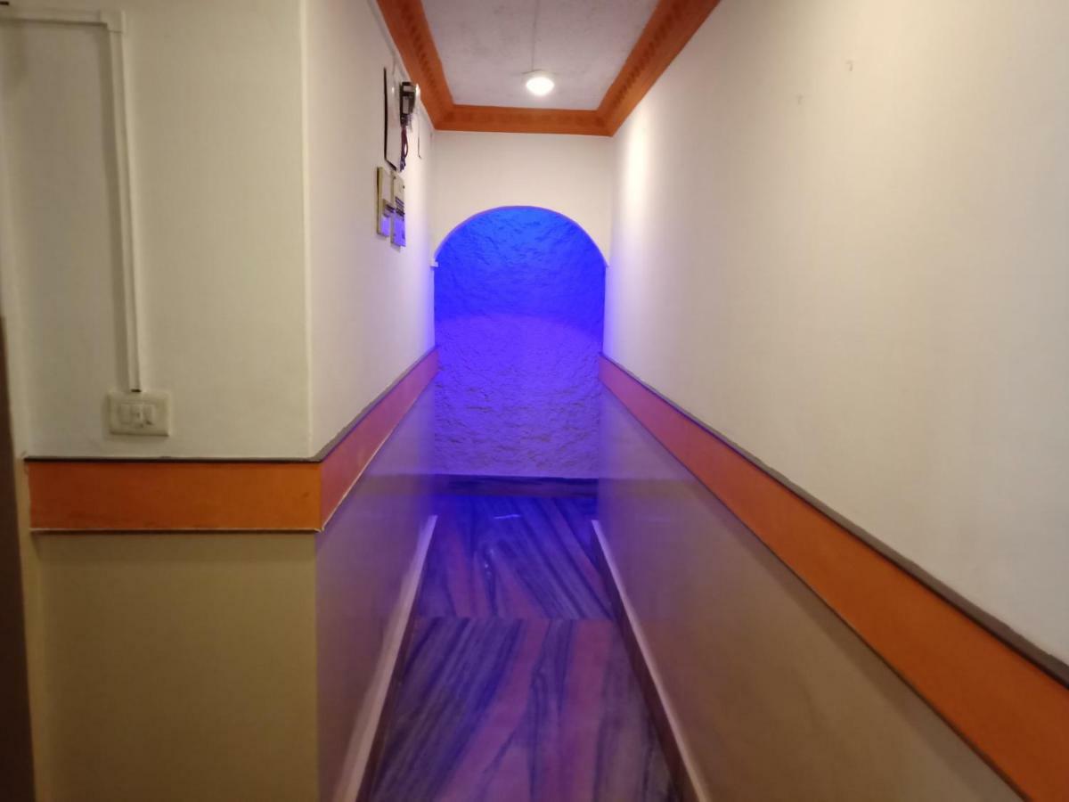 Hotel Anola 甘托克 外观 照片